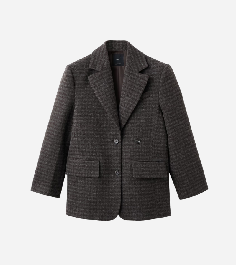Timeless houndstooth wool blazer – A structured and versatile wardrobe essential.