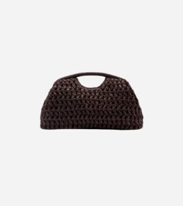 Brown woven bag from Mango – a textured accessory for spring capsule wardrobes.